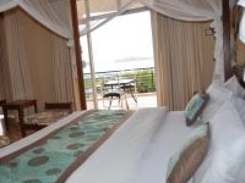 LUXURY SUITE ROOM – 2Single beds