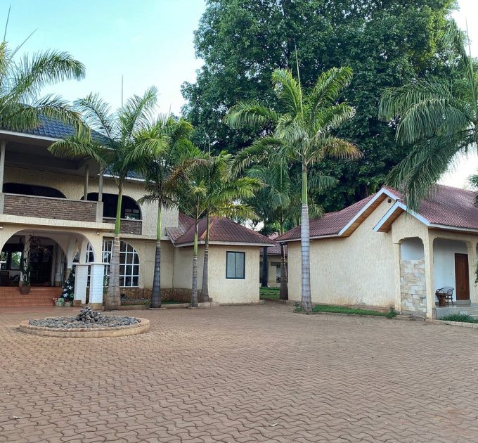 CHANYA LODGE