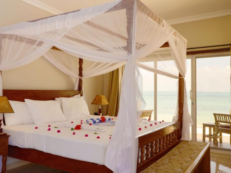 DELUXE DOUBLE ROOM WITH BALCONY AND SEA VIEW