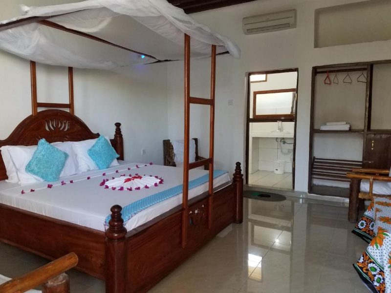 DELUXE DOUBLE ROOM