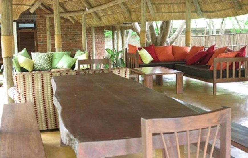 SIMBAMWENNI LODGE AND CAMPING