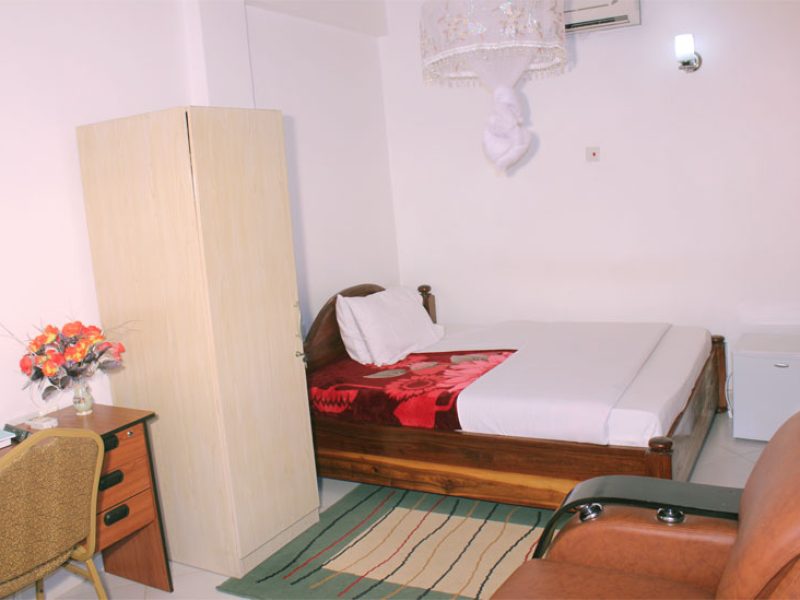 DELUXE ROOM – Mkulu Hotel